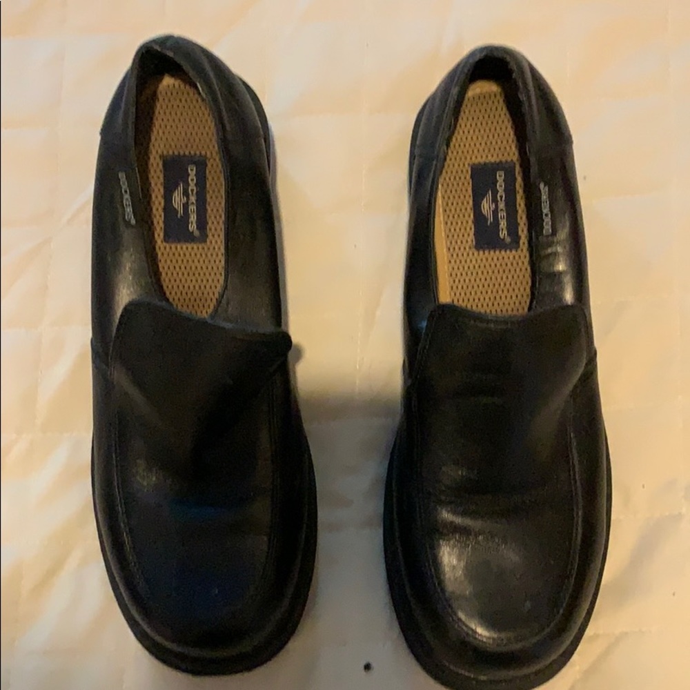 🦋 3 FOR $10 Black Dockers shoes